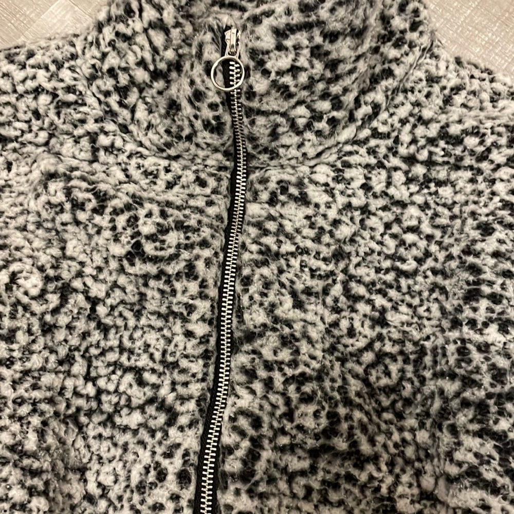 Express One Eleven Pullover - Picture 5 of 6